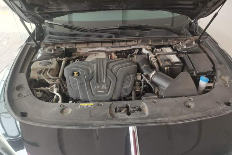 Used Hongqi H5 2024 2.0T Automatic Smart Connect Flagship Edition Engine Bay