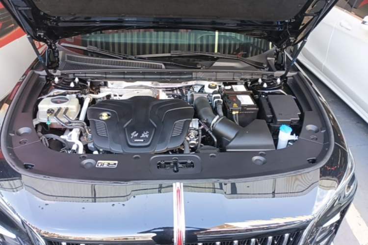 Used Hongqi H5 2024 2.0T Automatic Smart Connect Flagship Edition Engine Bay