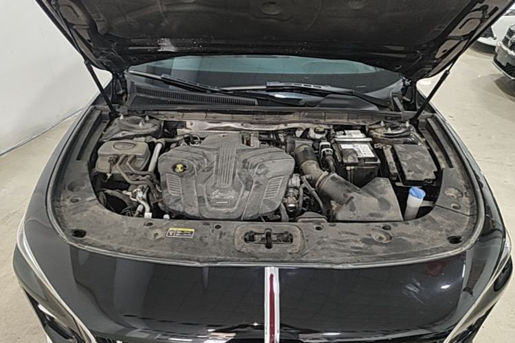 Used Hongqi H5 2024 2.0T Automatic Smart Connect Flagship Edition Engine Bay