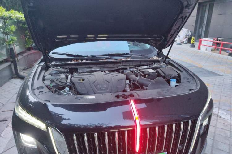 Used Hongqi H5 2024 2.0T Automatic Smart Connect Flagship Edition Engine Bay