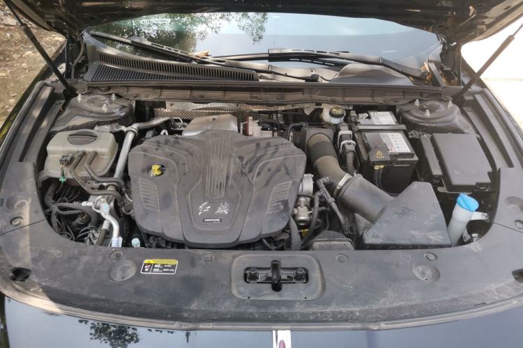 Used Hongqi H5 2024 2.0T Automatic Smart Connect Flagship Edition Engine Bay