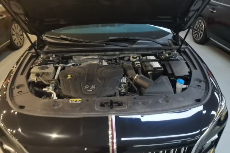 Used Hongqi H5 2024 2.0T Automatic Smart Connect Flagship Edition Engine Bay