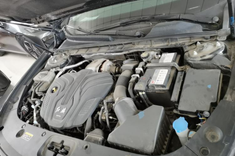 Used Hongqi H5 2024 2.0T Automatic Smart Connect Flagship Edition Engine Bay