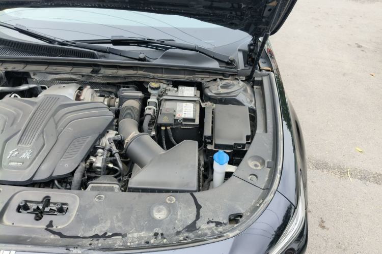 Used Hongqi H5 2024 2.0T Automatic Smart Connect Flagship Edition Engine Bay Left