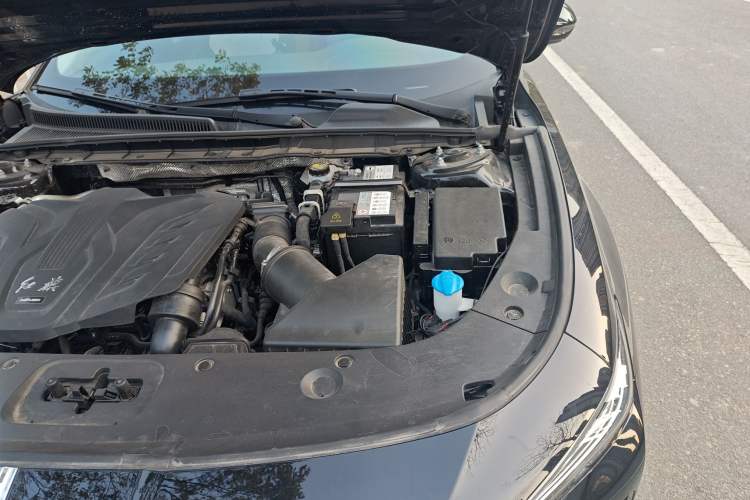 Used Hongqi H5 2024 1.5T DCT Smart Connect Flagship Edition Engine Bay Left