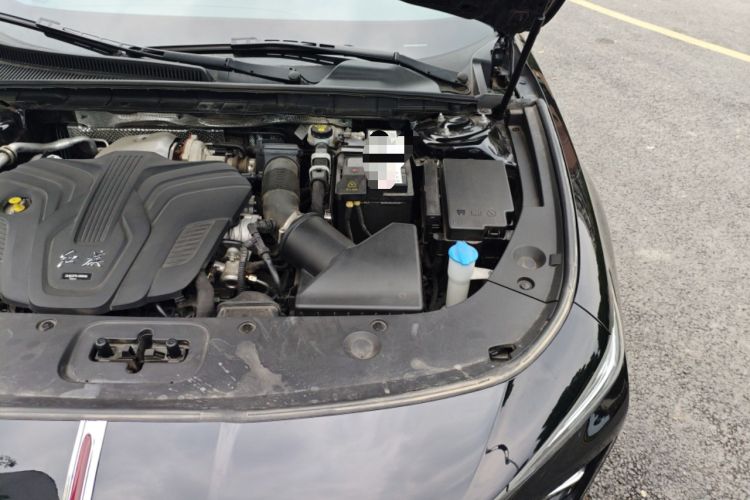 Used Hongqi H5 2024 2.0T Automatic Smart Connect Flagship Edition Engine Bay Left