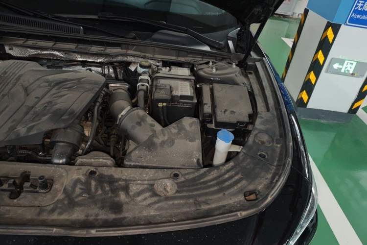 Used Hongqi H5 2024 1.5T DCT Smart Connect Flagship Edition Engine Bay Left