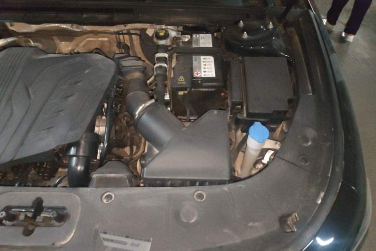 Used Hongqi H5 2024 1.5T DCT Smart Connect Flagship Edition Engine Bay Left