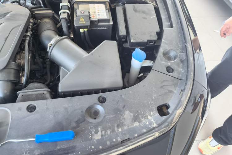 Used Hongqi H5 2024 1.5T DCT Smart Connect Flagship Edition Engine Bay Left