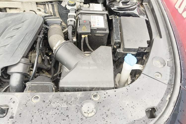 Used Hongqi H5 2024 1.5T DCT Smart Connect Flagship Edition Engine Bay Left