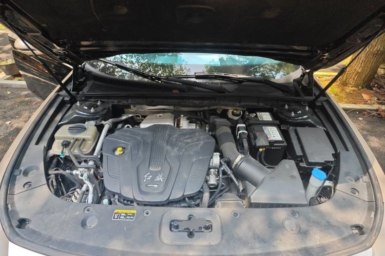 Used Hongqi H5 2024 2.0T Automatic Smart Connect Flagship Edition Engine Bay