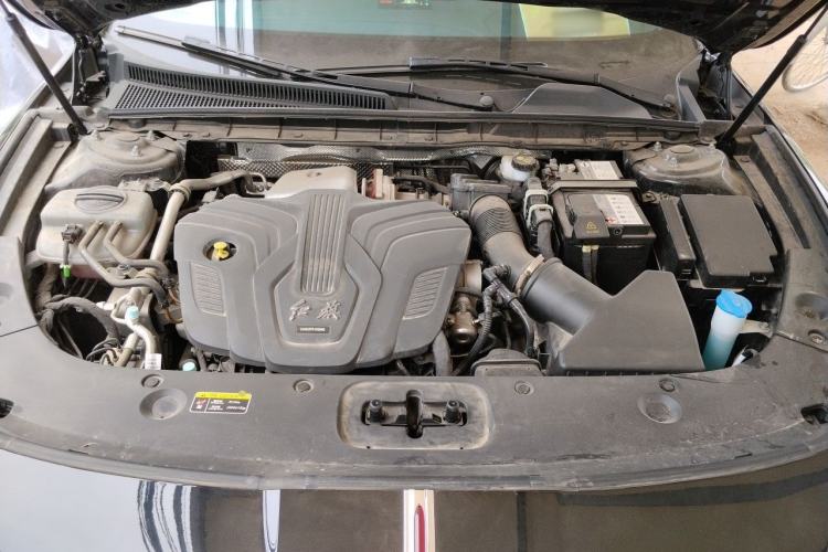 Used Hongqi H5 2024 2.0T Automatic Smart Connect Flagship Edition Engine Bay