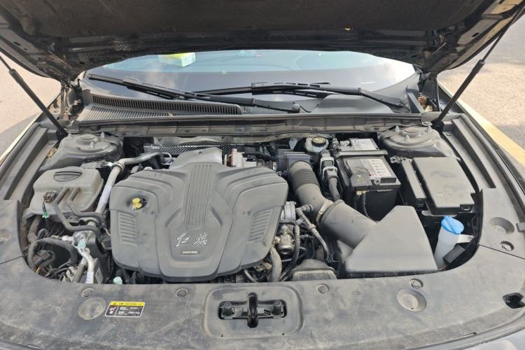 Used Hongqi H5 2024 2.0T Automatic Smart Connect Flagship Edition Engine Bay