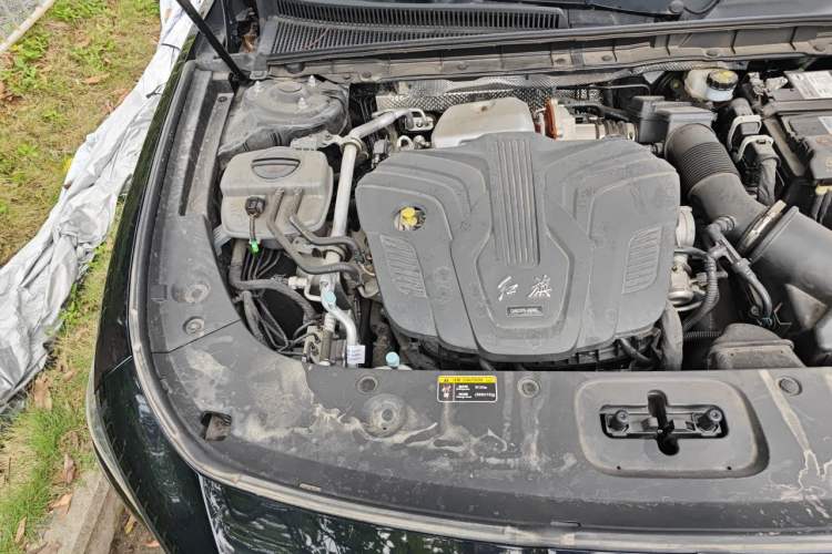 Used Hongqi H5 2024 2.0T Automatic Smart Connect Flagship Edition Engine Bay Right