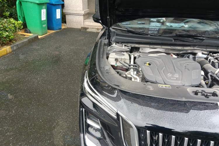 Used Hongqi H5 2024 2.0T Automatic Smart Connect Flagship Edition Engine Bay Right