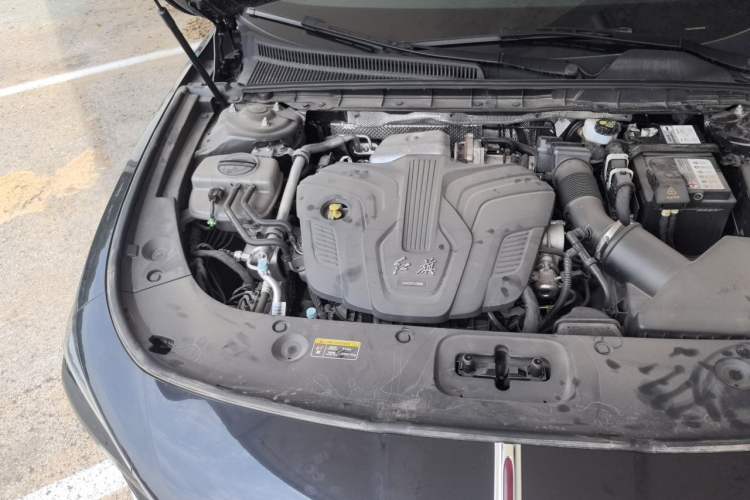 Used Hongqi H5 2024 2.0T Automatic Smart Connect Flagship Edition Engine Bay Right