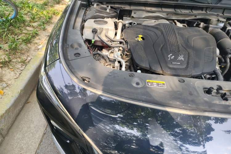 Used Hongqi H5 2024 2.0T Automatic Smart Connect Flagship Edition Engine Bay Right