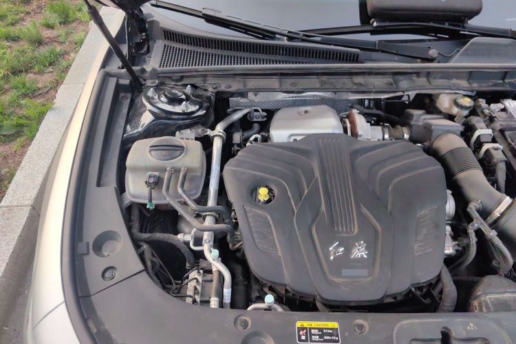 Used Hongqi H5 2024 2.0T Automatic Smart Connect Flagship Edition Engine Bay Right