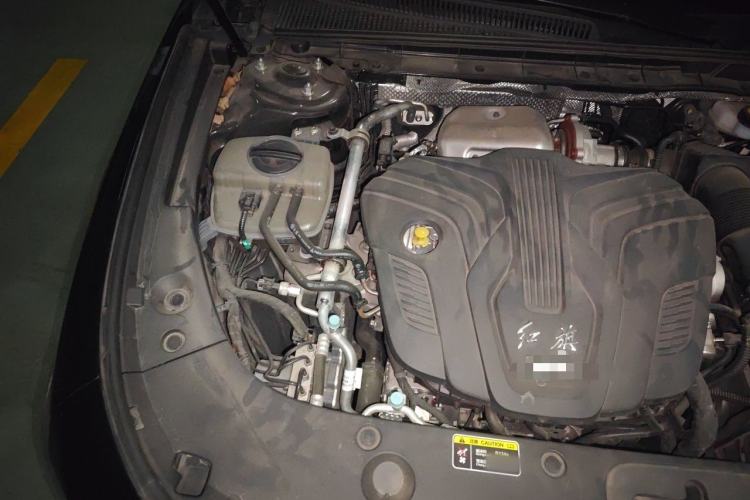 Used Hongqi H5 2024 2.0T Automatic Smart Connect Flagship Edition Engine Bay Right