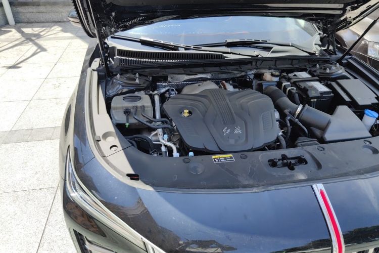 Used Hongqi H5 2024 2.0T Automatic Smart Connect Flagship Edition Engine Bay Right