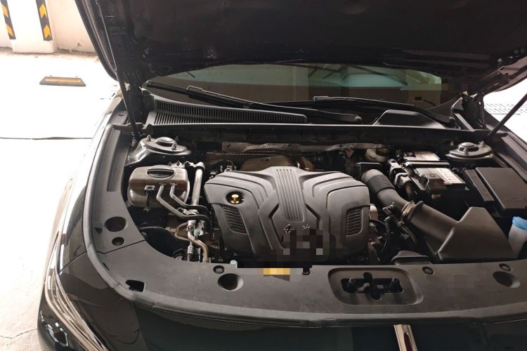 Used Hongqi H5 2024 2.0T Automatic Smart Connect Flagship Edition Engine Bay Right