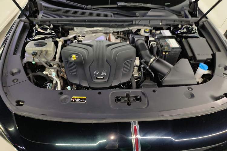 Used Hongqi H5 2024 2.0T Automatic Smart Connect Flagship Edition Engine Bay