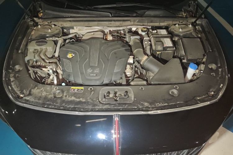 Used Hongqi H5 2024 2.0T Automatic Smart Connect Flagship Edition Engine Bay