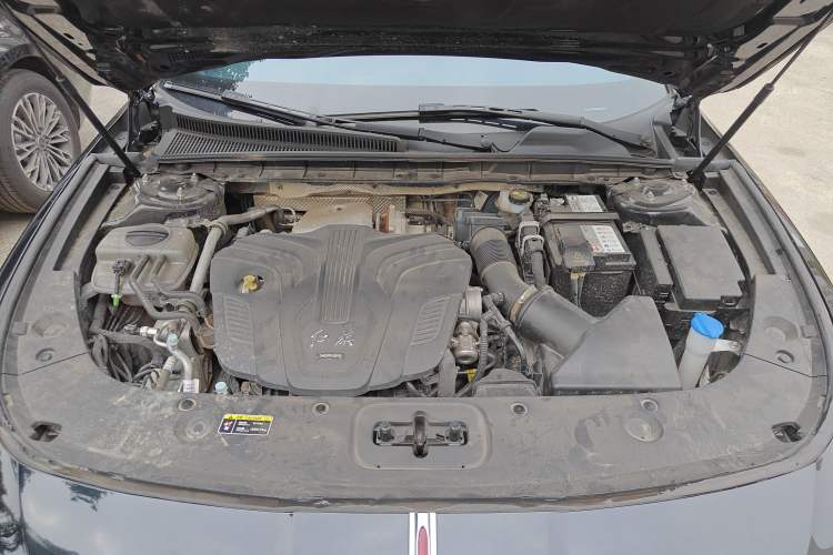 Used Hongqi H5 2024 2.0T Automatic Smart Connect Flagship Edition Engine Bay