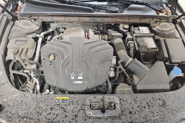 Used Hongqi H5 2024 2.0T Automatic Smart Connect Flagship Edition Engine Bay