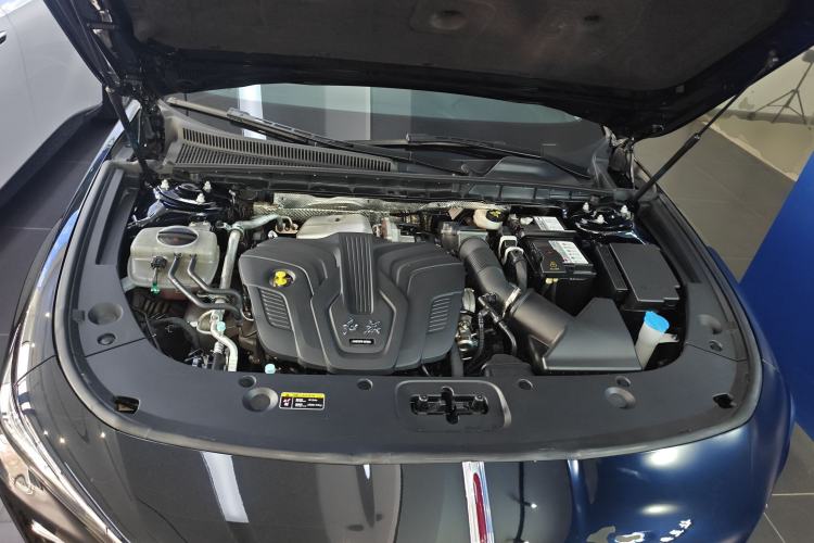 Used Hongqi H5 2024 2.0T Automatic Smart Connect Flagship Edition Engine Bay