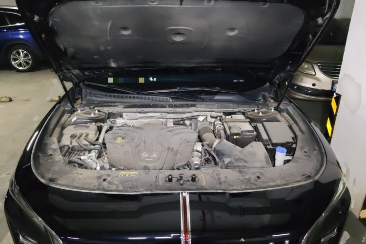 Used Hongqi H5 2024 2.0T Automatic Smart Connect Flagship Edition Engine Bay