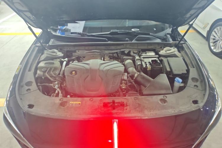 Used Hongqi H5 2024 2.0T Automatic Smart Connect Flagship Edition Engine Bay