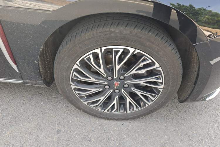 Used Hongqi H5 2024 2.0T Automatic Smart Connect Flagship Edition Exterior 1