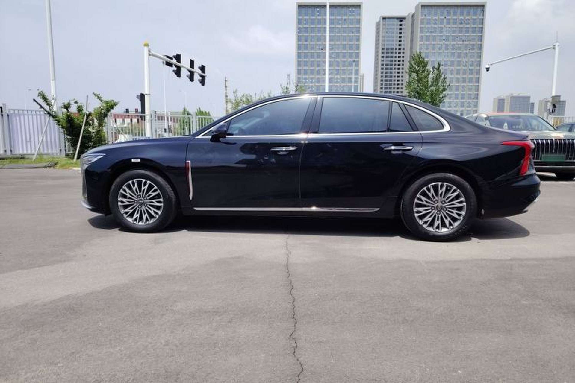 Used Hongqi H5 2024 2.0T Automatic Smart Connect Flagship Edition Exterior 2