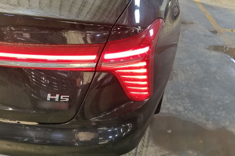 Used Hongqi H5 2024 2.0T Automatic Smart Connect Flagship Edition Exterior 3