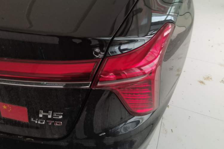 Used Hongqi H5 2024 2.0T Automatic Smart Connect Flagship Edition Exterior 3