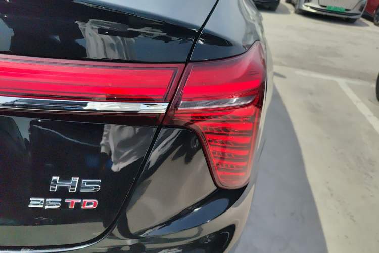 Used Hongqi H5 2024 1.5T DCT Smart Connect Flagship Edition Exterior 3