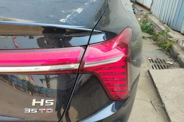 Used Hongqi H5 2024 1.5T DCT Smart Connect Flagship Edition Exterior 3