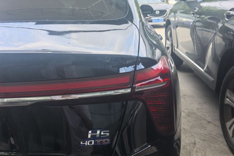 Used Hongqi H5 2024 2.0T Automatic Smart Connect Flagship Edition Exterior 3