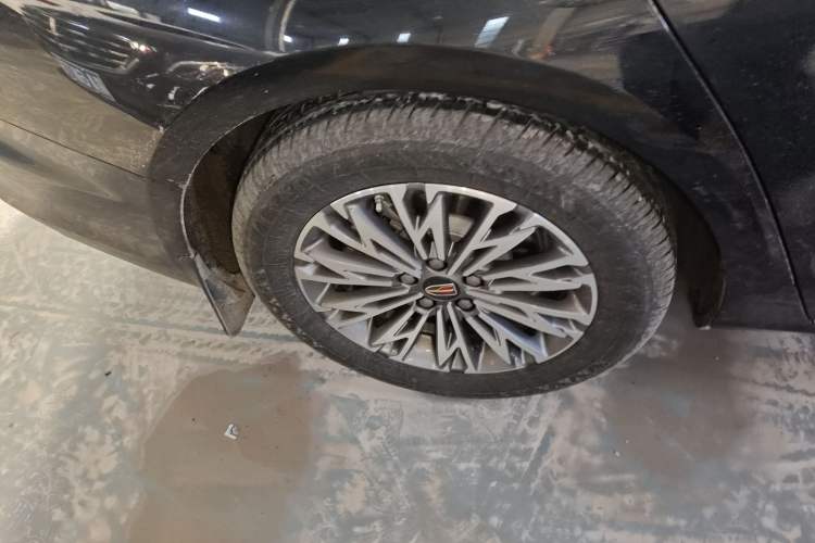 Used Hongqi H5 2024 2.0T Automatic Smart Connect Flagship Edition Exterior 5