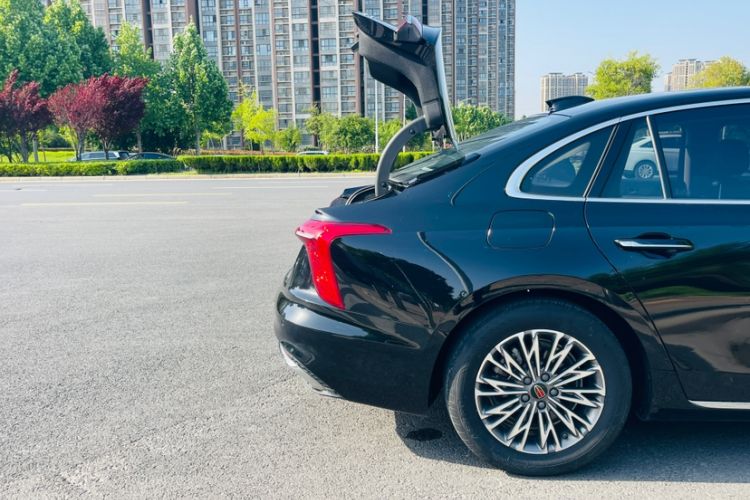 Used Hongqi H5 2024 1.5T DCT Smart Connect Flagship Edition Exterior 5