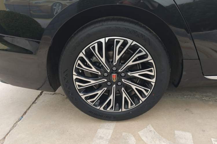 Used Hongqi H5 2024 2.0T Automatic Smart Connect Flagship Edition Exterior 5
