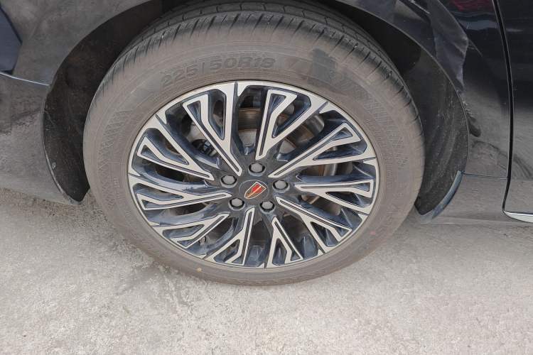 Used Hongqi H5 2024 2.0T Automatic Smart Connect Flagship Edition Exterior 5