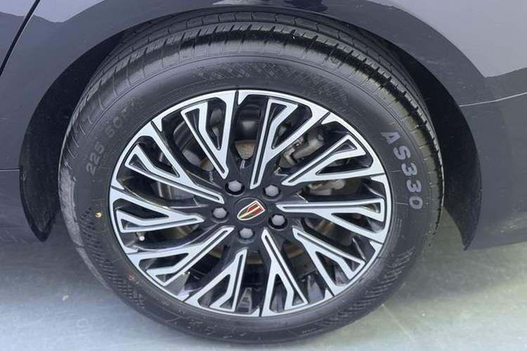 Used Hongqi H5 2024 2.0T Automatic Smart Connect Flagship Edition Exterior 9
