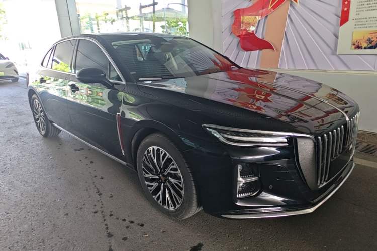 Used Hongqi H5 2024 2.0T Automatic Smart Connect Flagship Edition Front Right 45 Deg