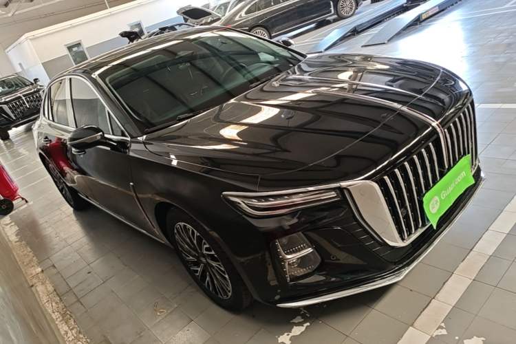 Used Hongqi H5 2024 2.0T Automatic Smart Connect Flagship Edition Front Right 45 Deg