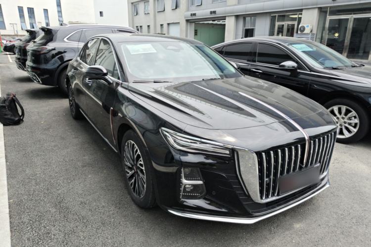 Used Hongqi H5 2024 2.0T Automatic Smart Connect Flagship Edition Front Right 45 Deg