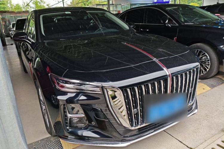 Used Hongqi H5 2024 2.0T Automatic Smart Connect Flagship Edition Front Right 45 Deg