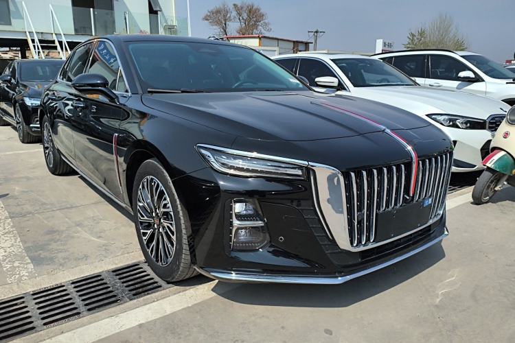 Used Hongqi H5 2024 2.0T Automatic Smart Connect Flagship Edition Front Right 45 Deg