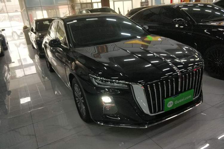 Used Hongqi H5 2024 2.0T Automatic Smart Connect Flagship Edition Front Right 45 Deg